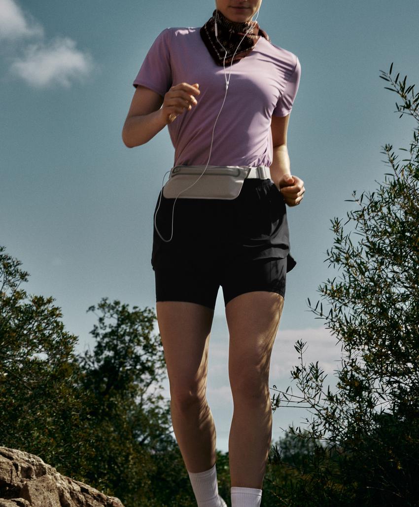 Футболка с коротким рукавом из технического материала