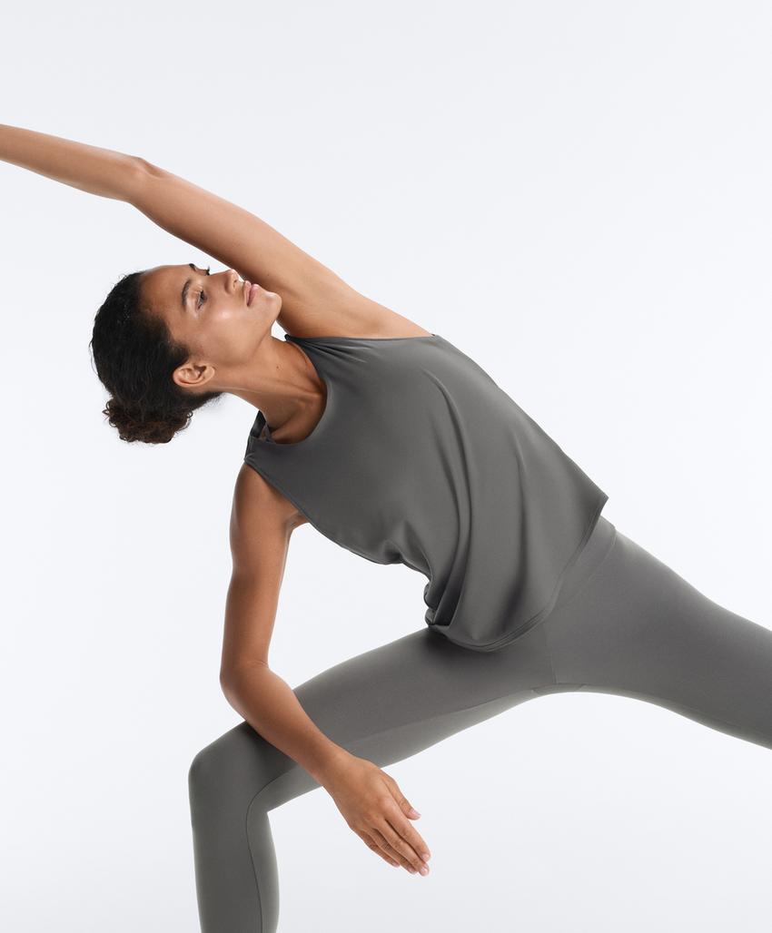 Футболка comfortlux с крестовиной на спине