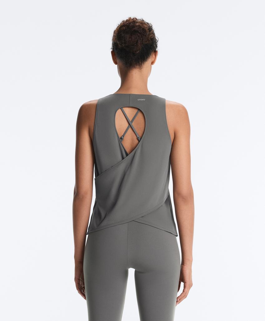 Футболка comfortlux с крестовиной на спине