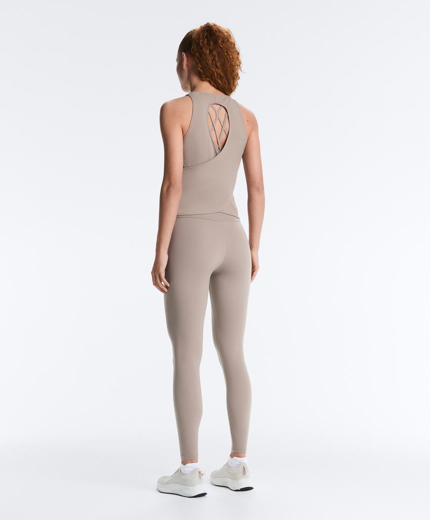 Футболка с крестообразной спинкой comfortlux