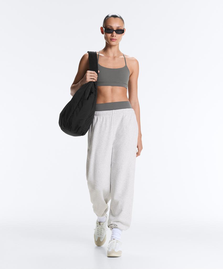 Спортивный топ с перекрещивающимися лямками comfortlux с легкой поддержкой