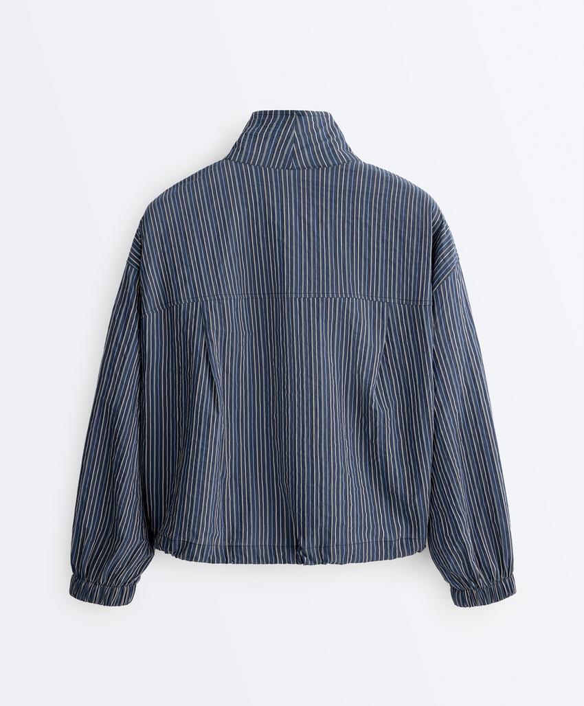 Куртка-бомбер с принтом в полоску