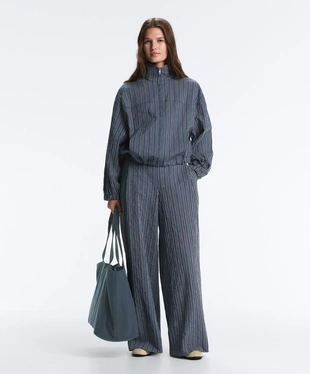 Куртка-бомбер с принтом в полоску- Заказать в России