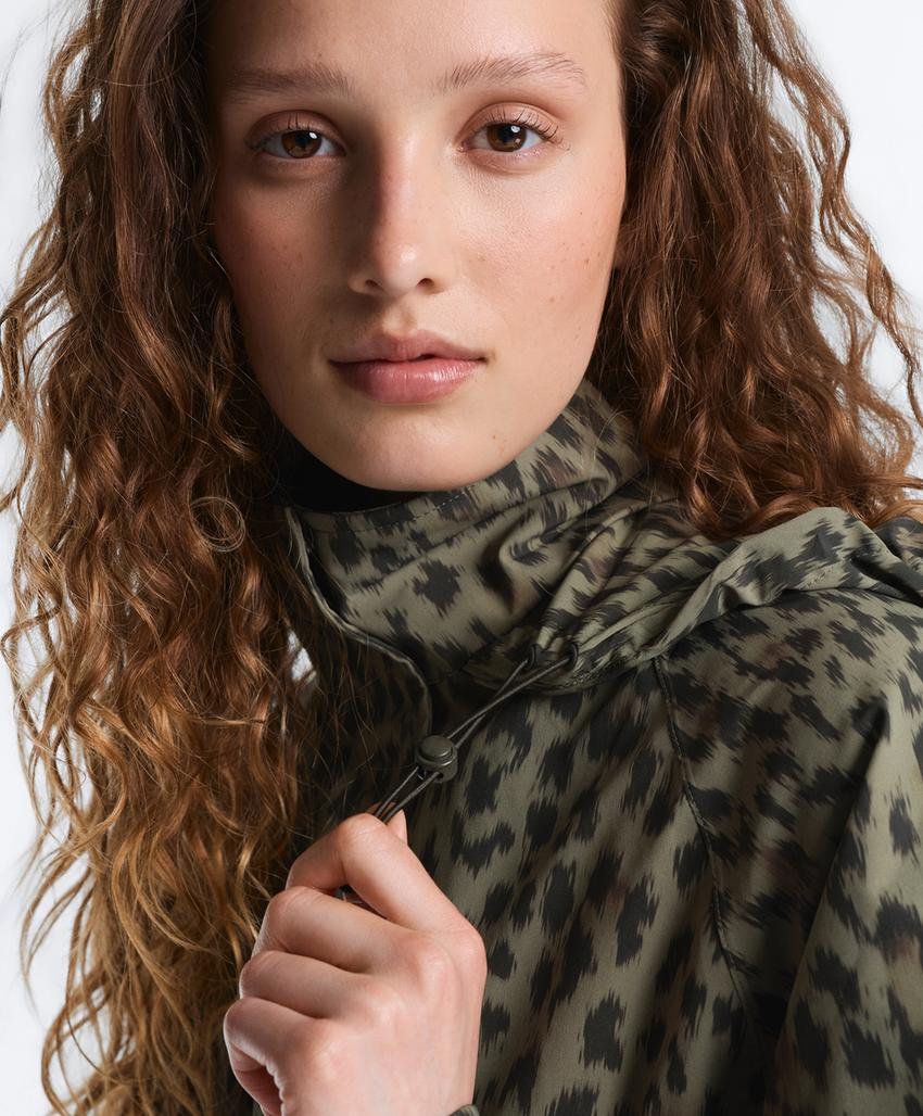 Удлиненный ультралегкий плащ с водонепроницаемостью 10 000 мм