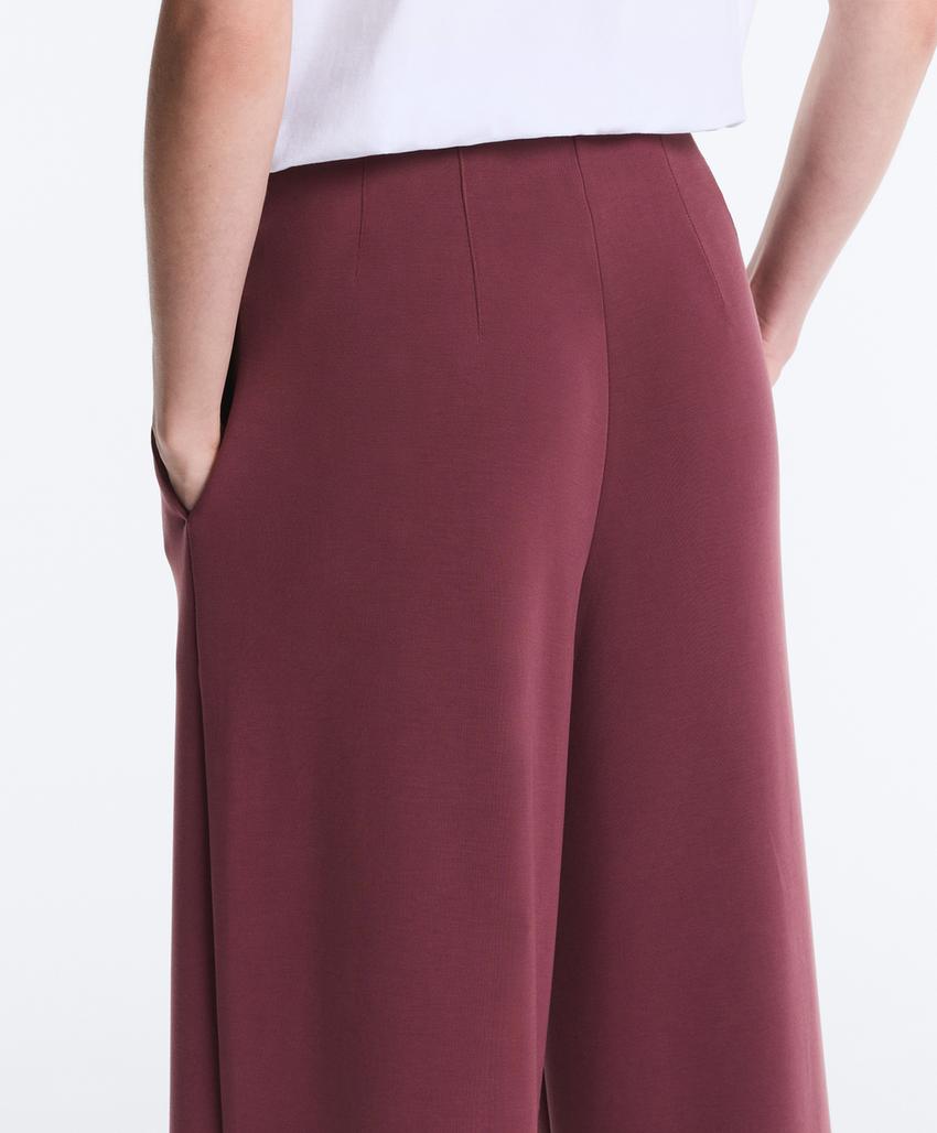 Прямые брюки с рельефным швом из модала с мягкой отделкой