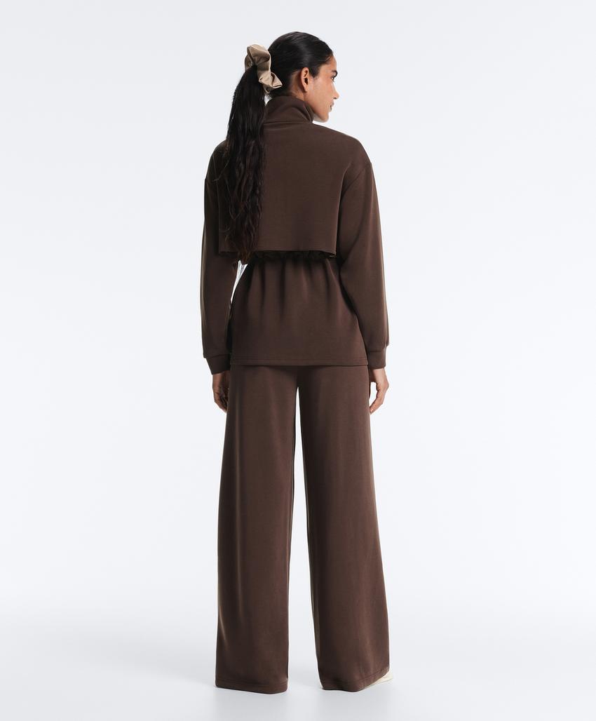 Прямые брюки с рельефным швом из модала с мягкой отделкой