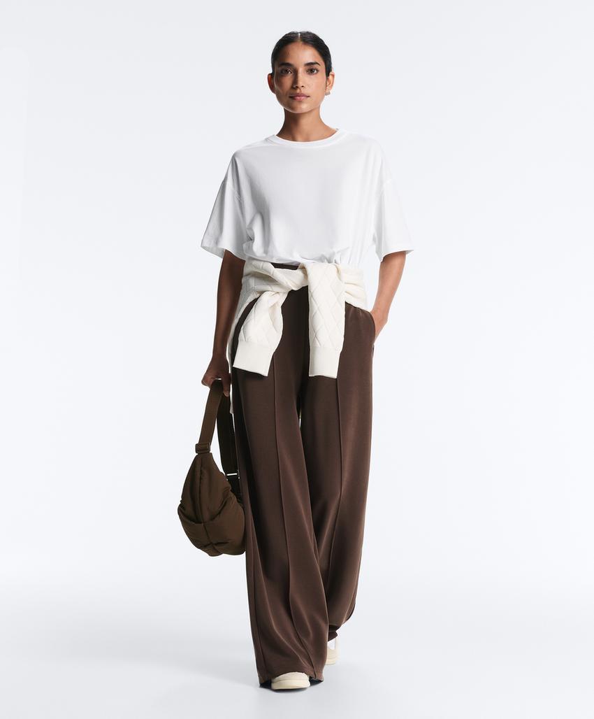 Прямые брюки с рельефным швом из модала с мягкой отделкой