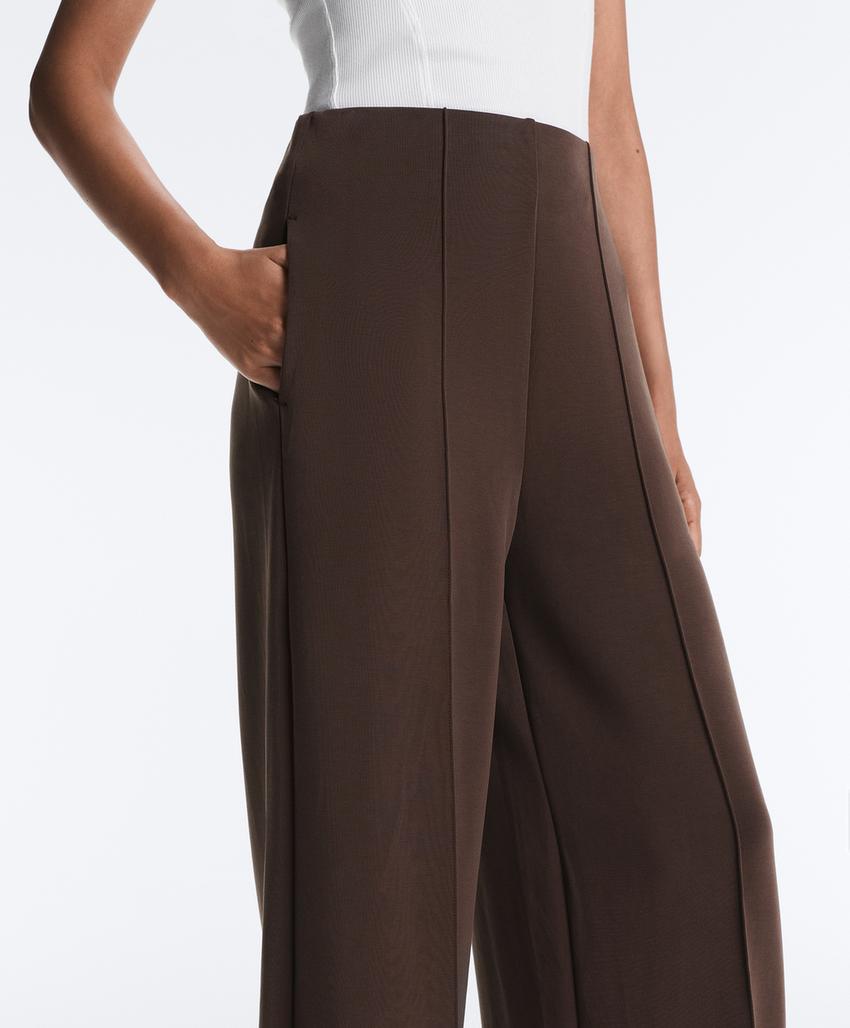 Прямые брюки с рельефным швом из модала с мягкой отделкой