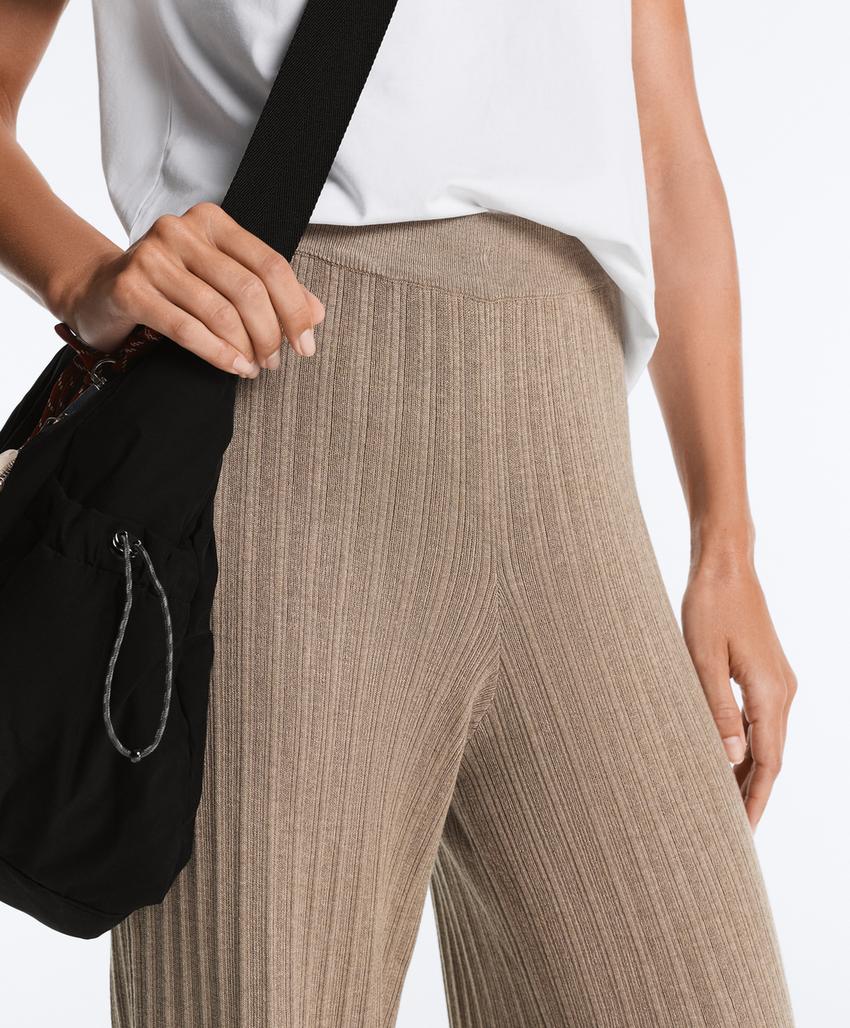 Прямые вязаные брюки в рубчик