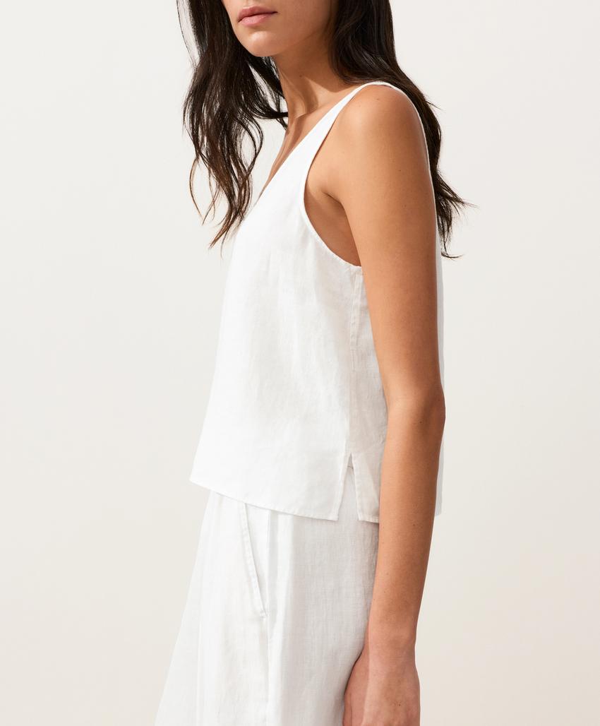 Top на бретельках с V-образным вырезом из 100%-го льна