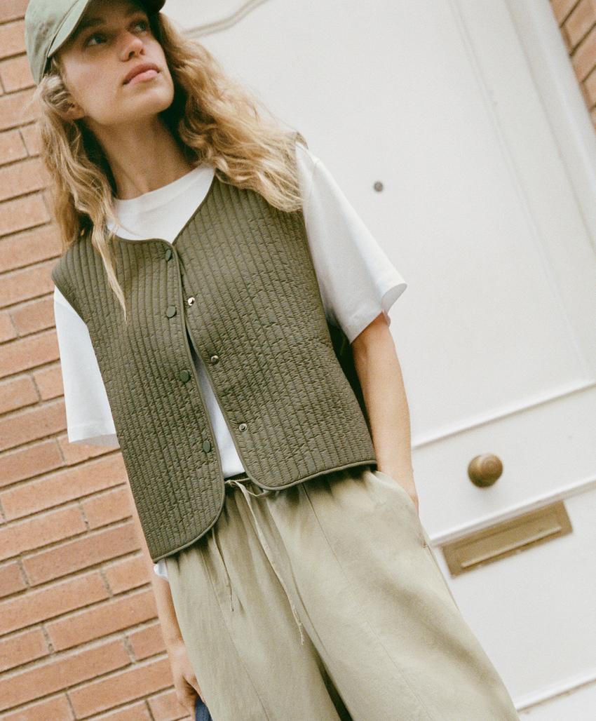 Тонкий стеганый нейлоновый жилет