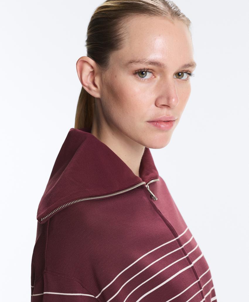 Длинная куртка в полоску с модалом