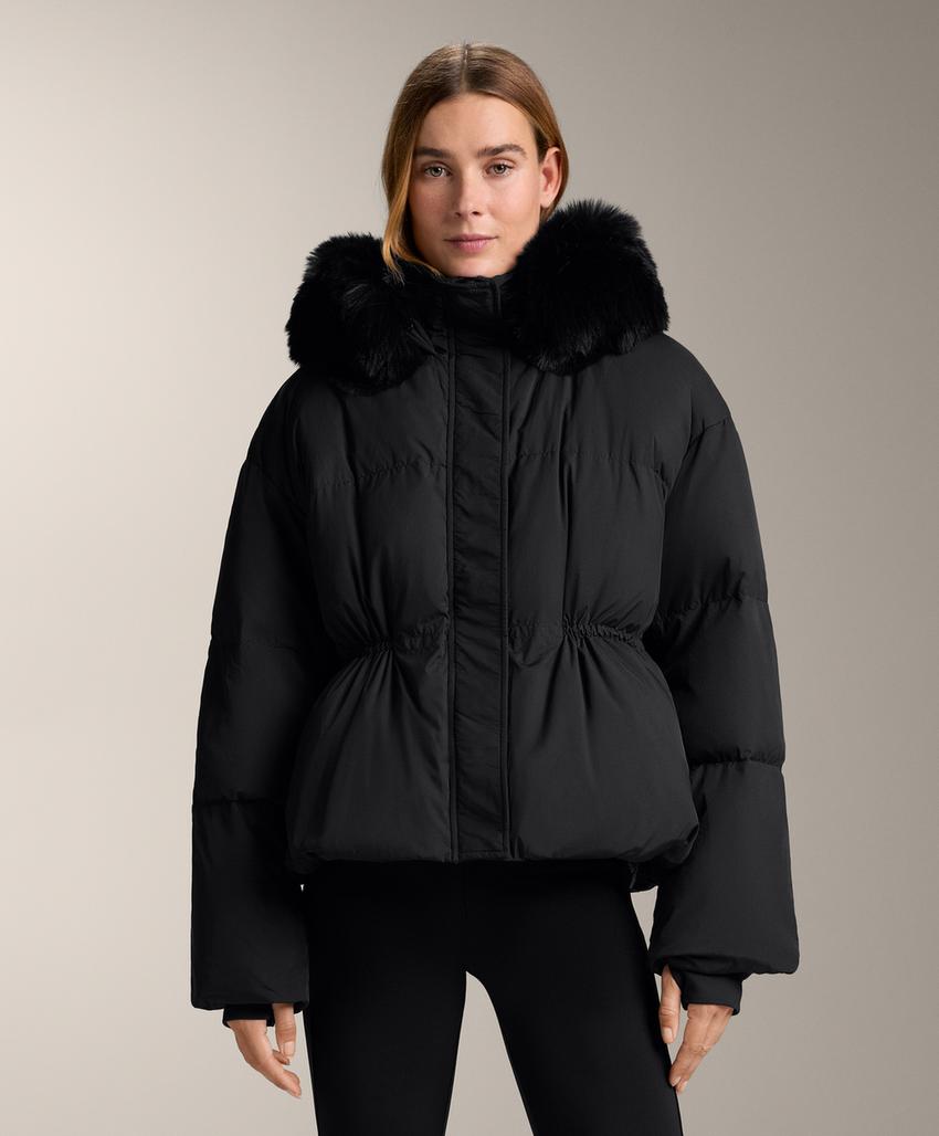 Короткий пуховик с наполнителем из 100%-го пуха