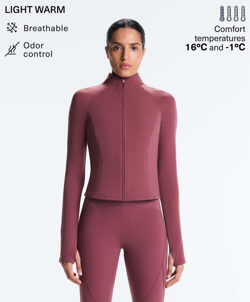 Легкая и теплая высокотехнологичная куртка