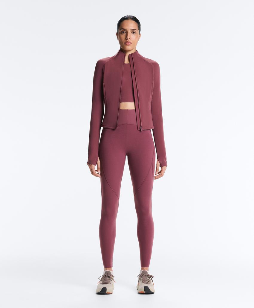 Легкая и теплая высокотехнологичная куртка