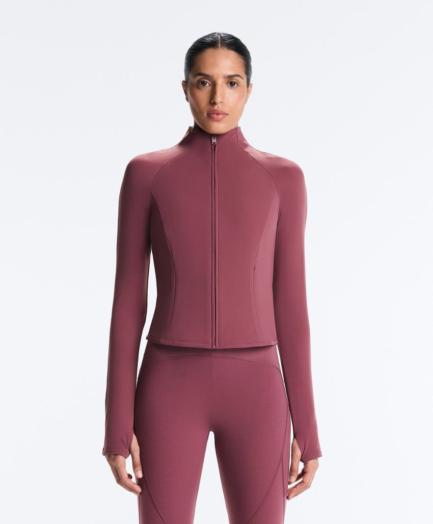 Легкая и теплая высокотехнологичная куртка