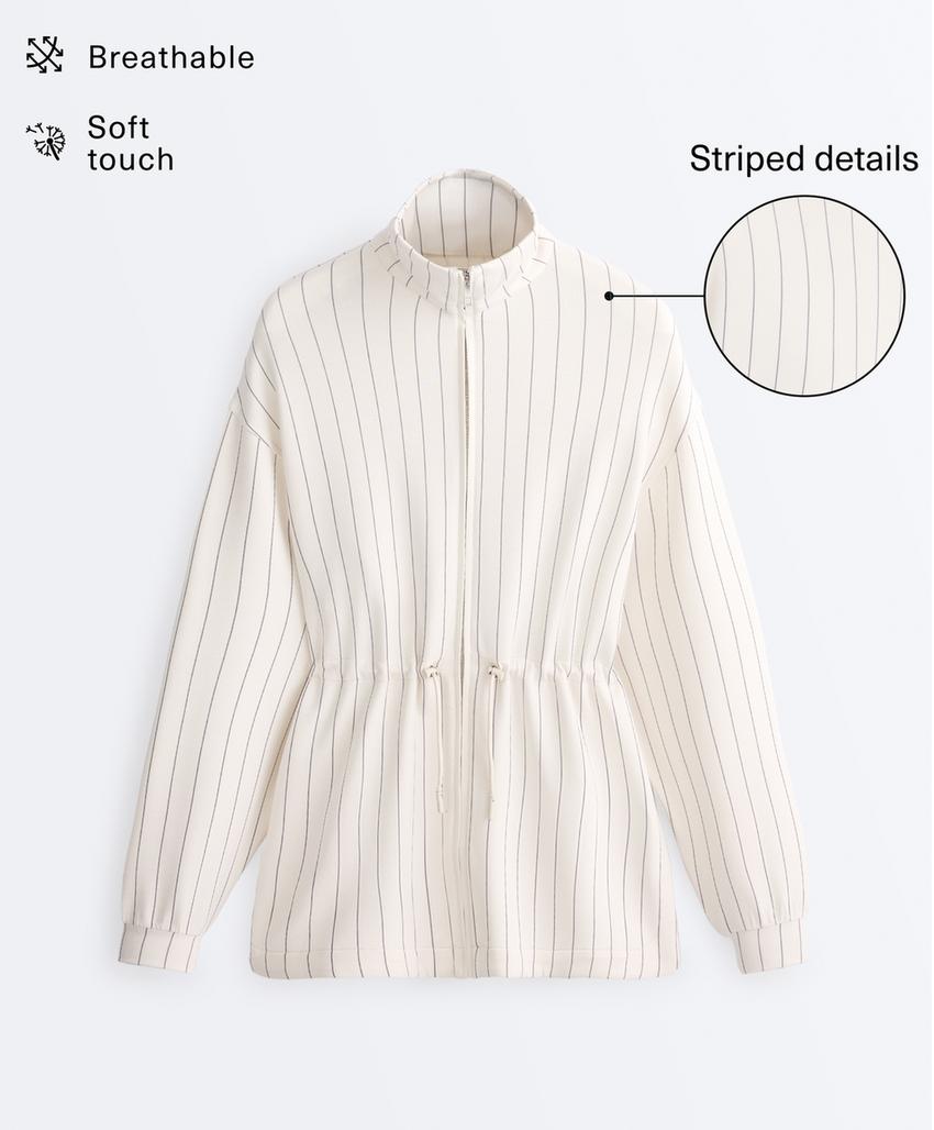 Длинная куртка в полоску с воротником-стойкой и модалом