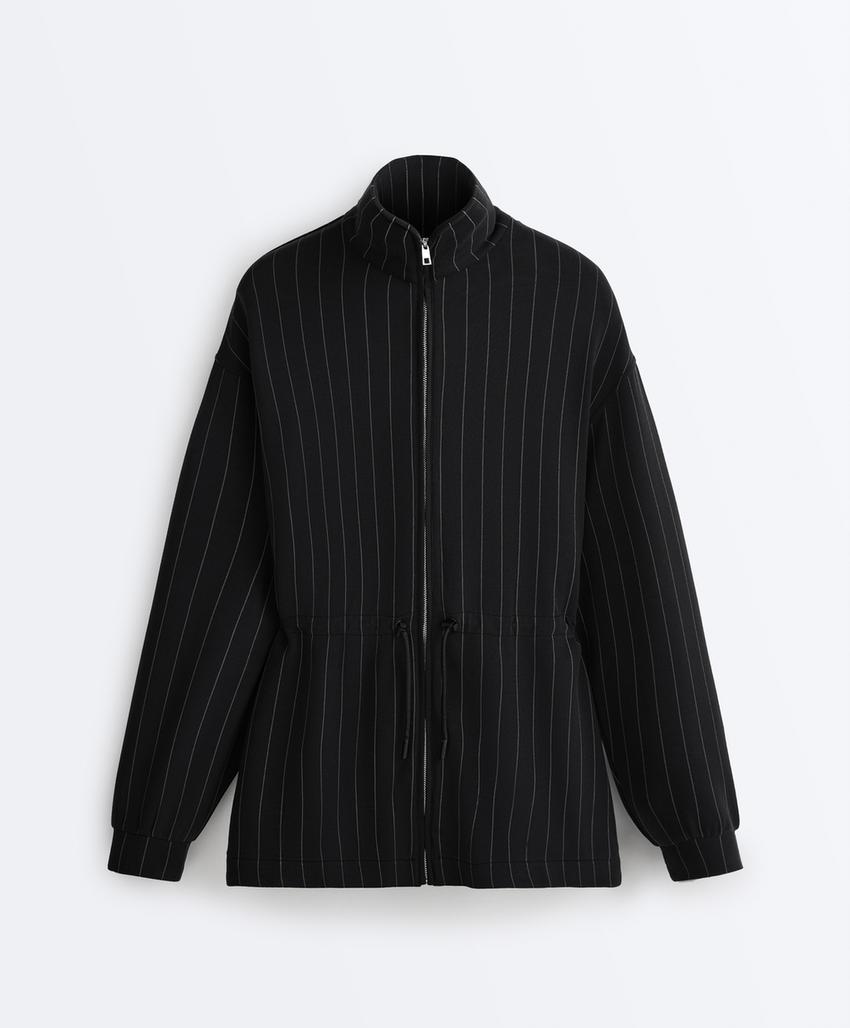 Длинная куртка в полоску с воротником-стойкой и модалом