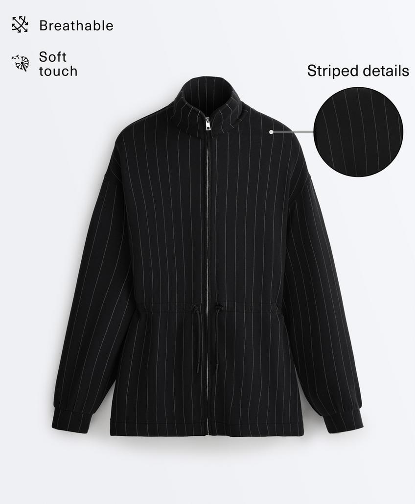 Длинная куртка в полоску с воротником-стойкой и модалом