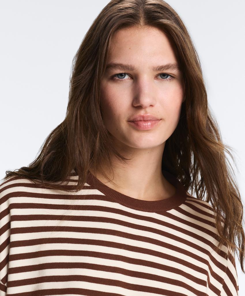 Свитер в полоску с длинным рукавом