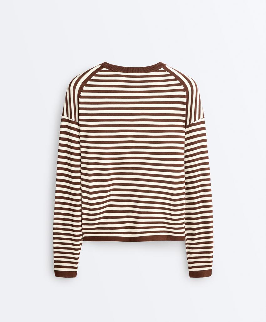 Свитер в полоску с длинным рукавом
