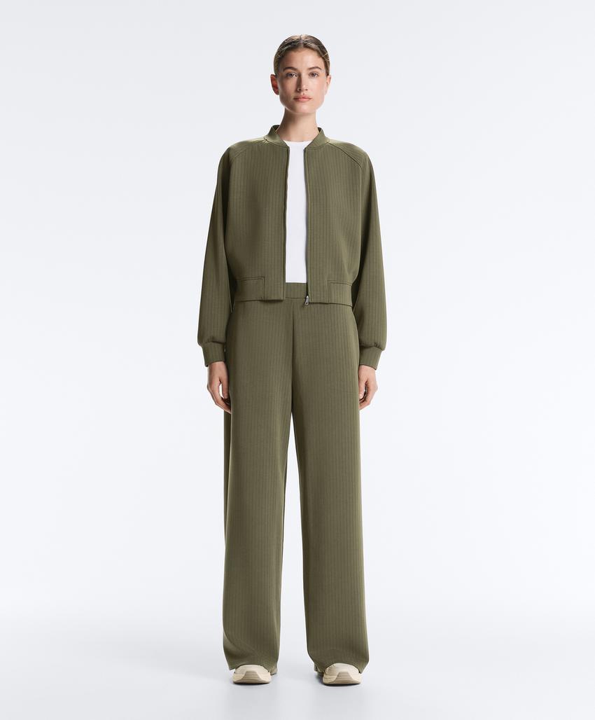 Куртка-бомбер в полоску из мягкой ткани с модалом