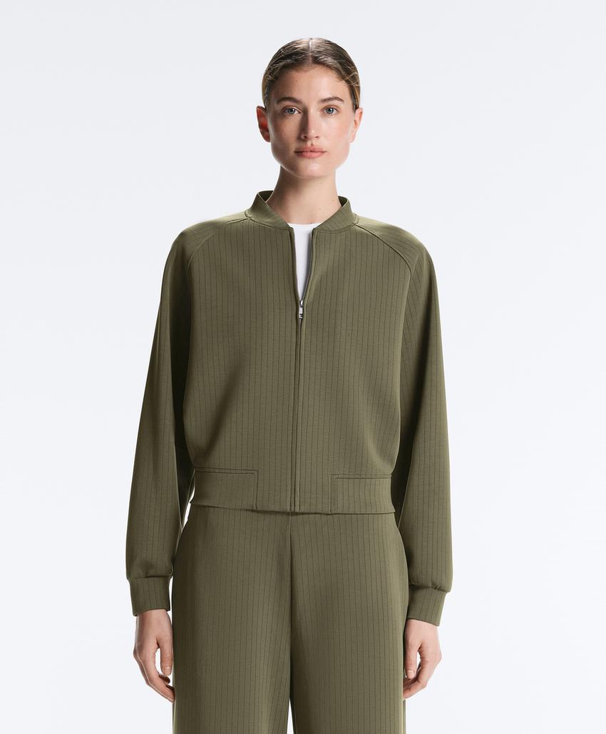 Куртка-бомбер в полоску из мягкой ткани с модалом