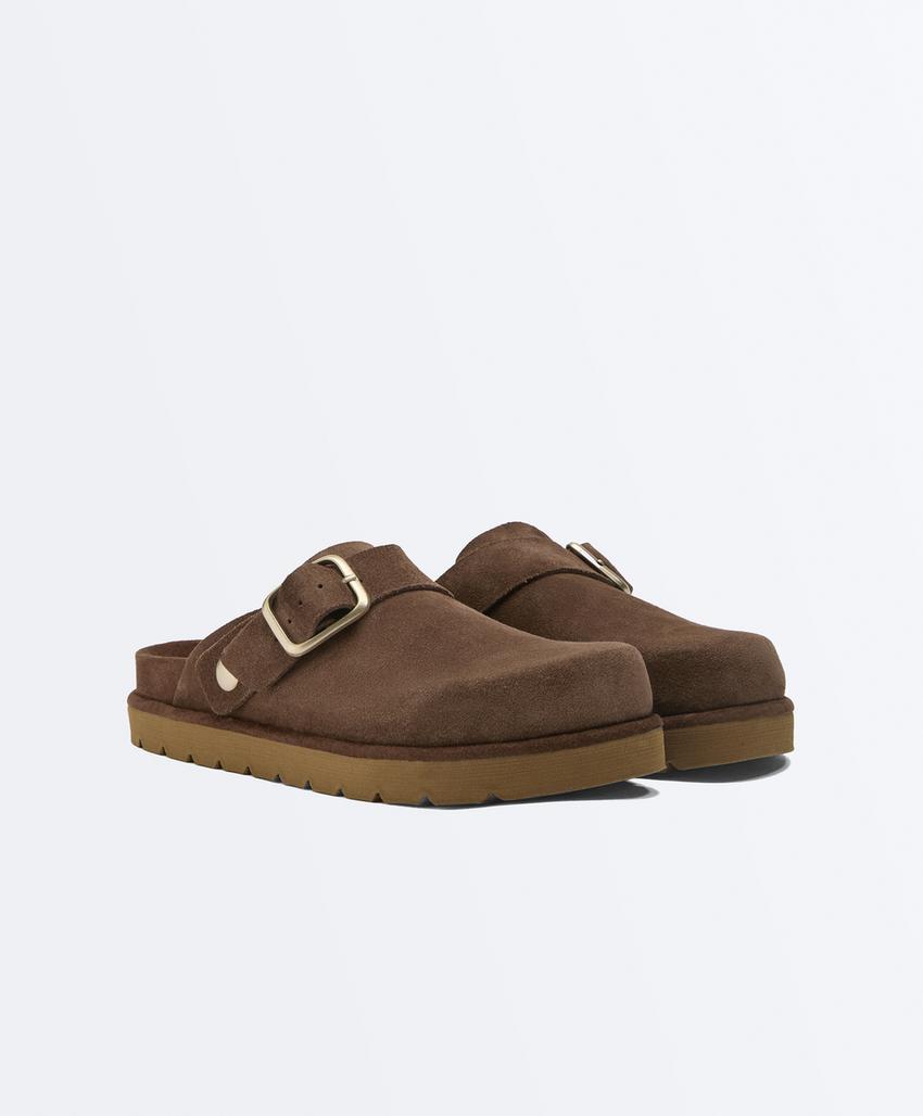 Замшевые тапочки с пряжкой