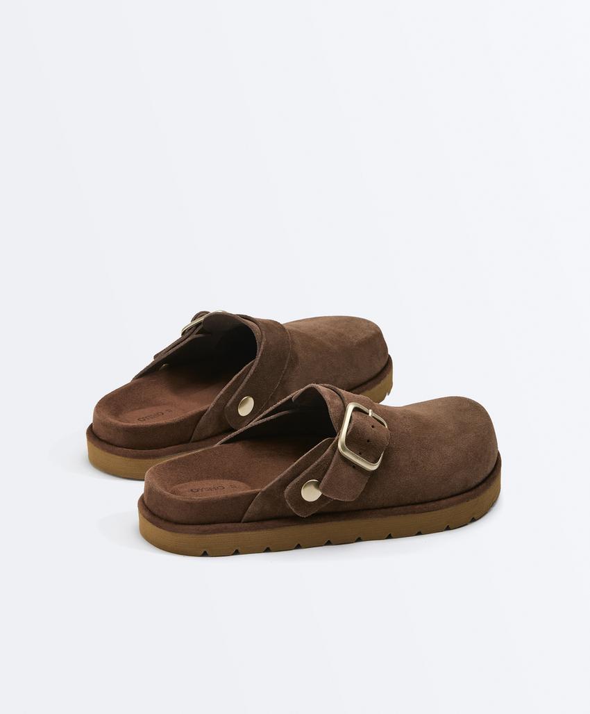 Замшевые тапочки с пряжкой