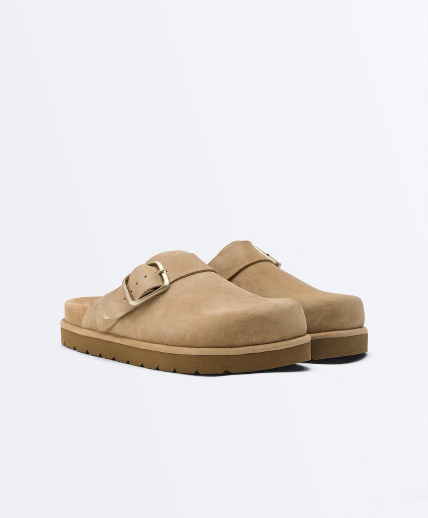 Замшевые тапочки с пряжкой