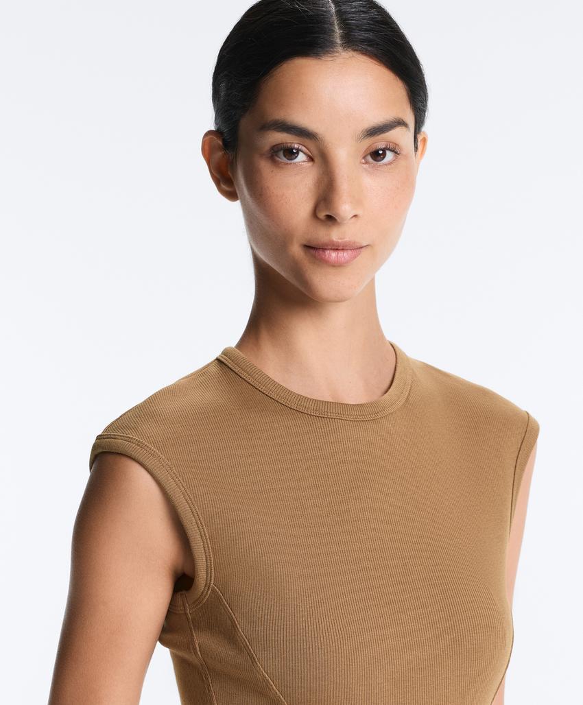 Футболка с короткими рукавами из ткани в рубчик с хлопком и модалом