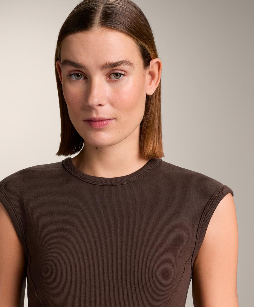 Футболка с короткими рукавами из ткани в рубчик с хлопком и модалом