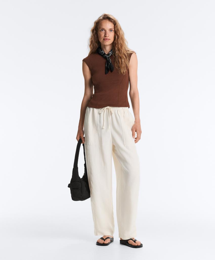 Футболка с короткими рукавами из ткани в рубчик с хлопком и модалом