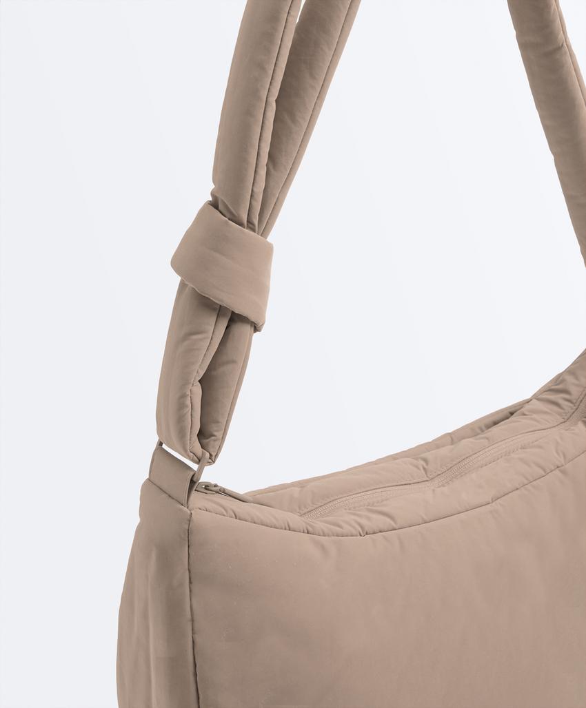 Сумка-хобо с узлом