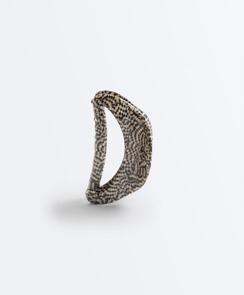 Большая заколка для волос в клетку