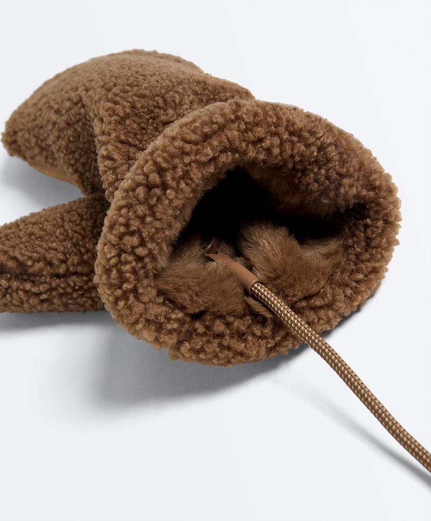 Рукавицы из искусственной овчины со шнурком