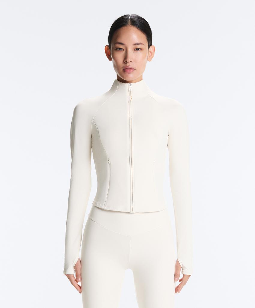 Легкая и теплая высокотехнологичная куртка