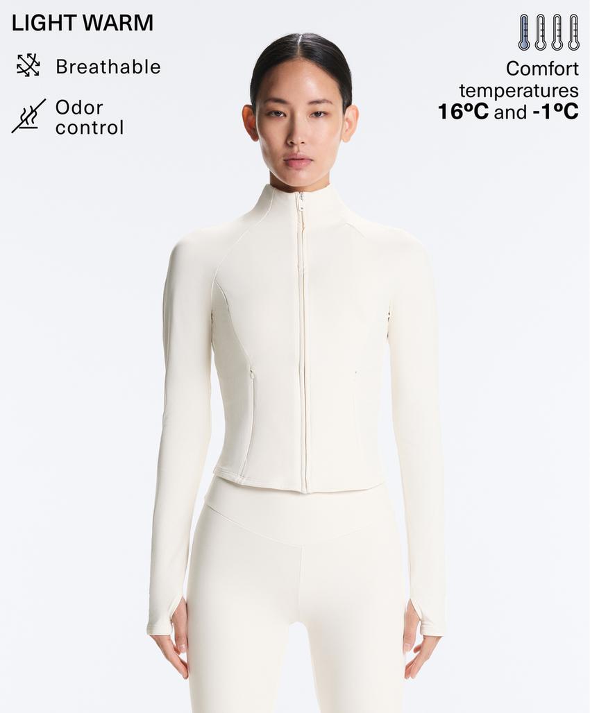 Легкая и теплая высокотехнологичная куртка