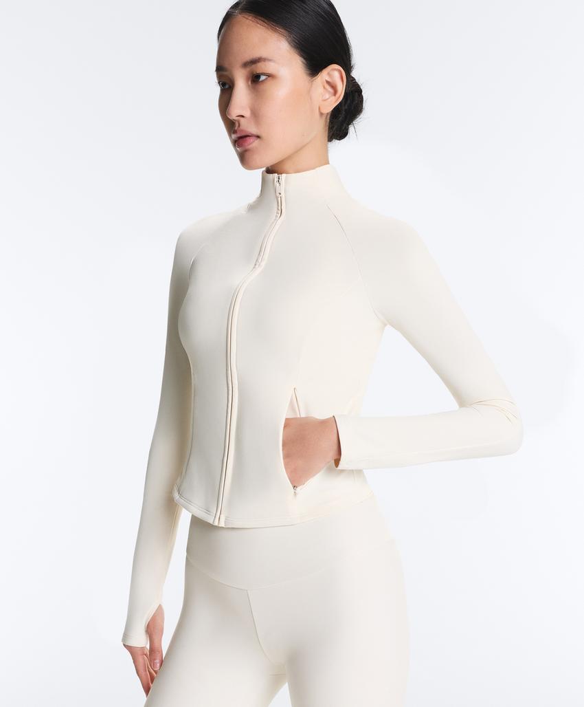 Легкая и теплая высокотехнологичная куртка