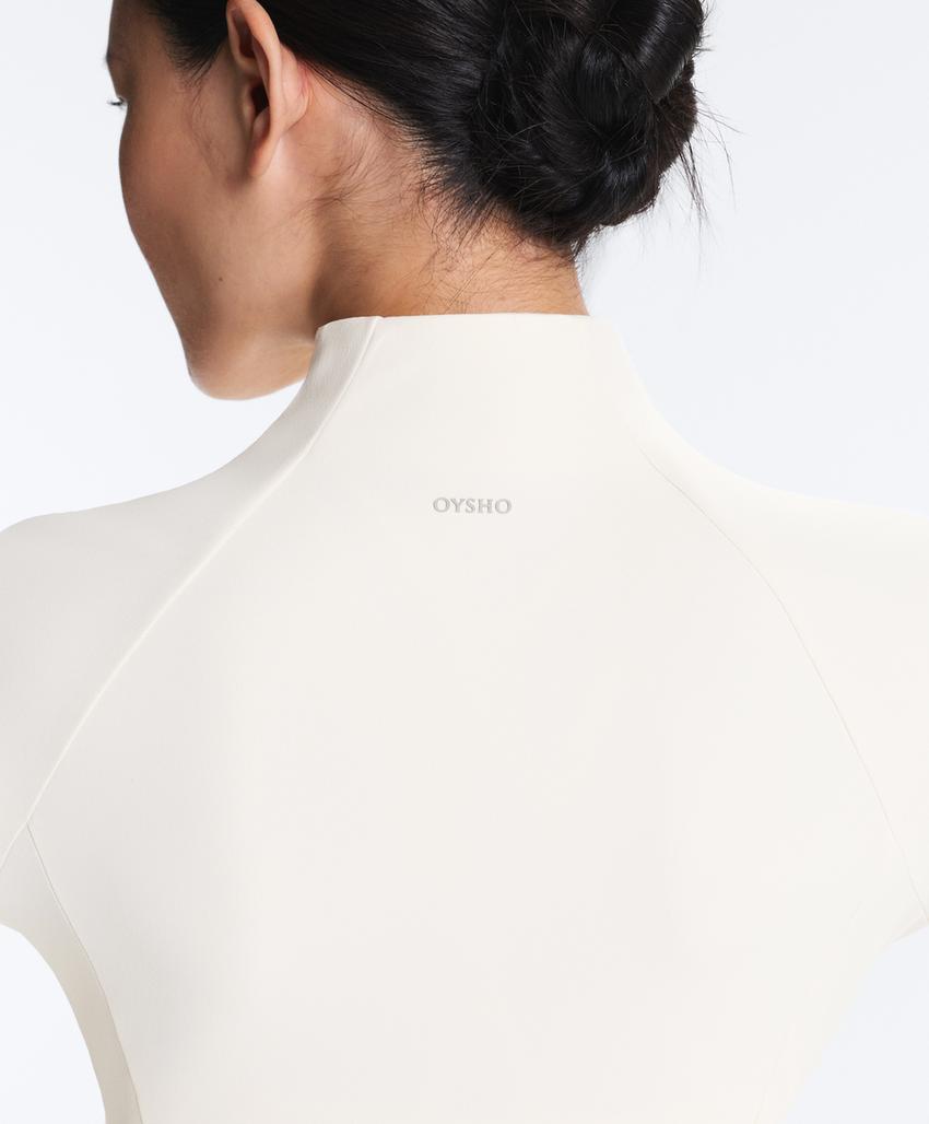 Легкая и теплая высокотехнологичная куртка