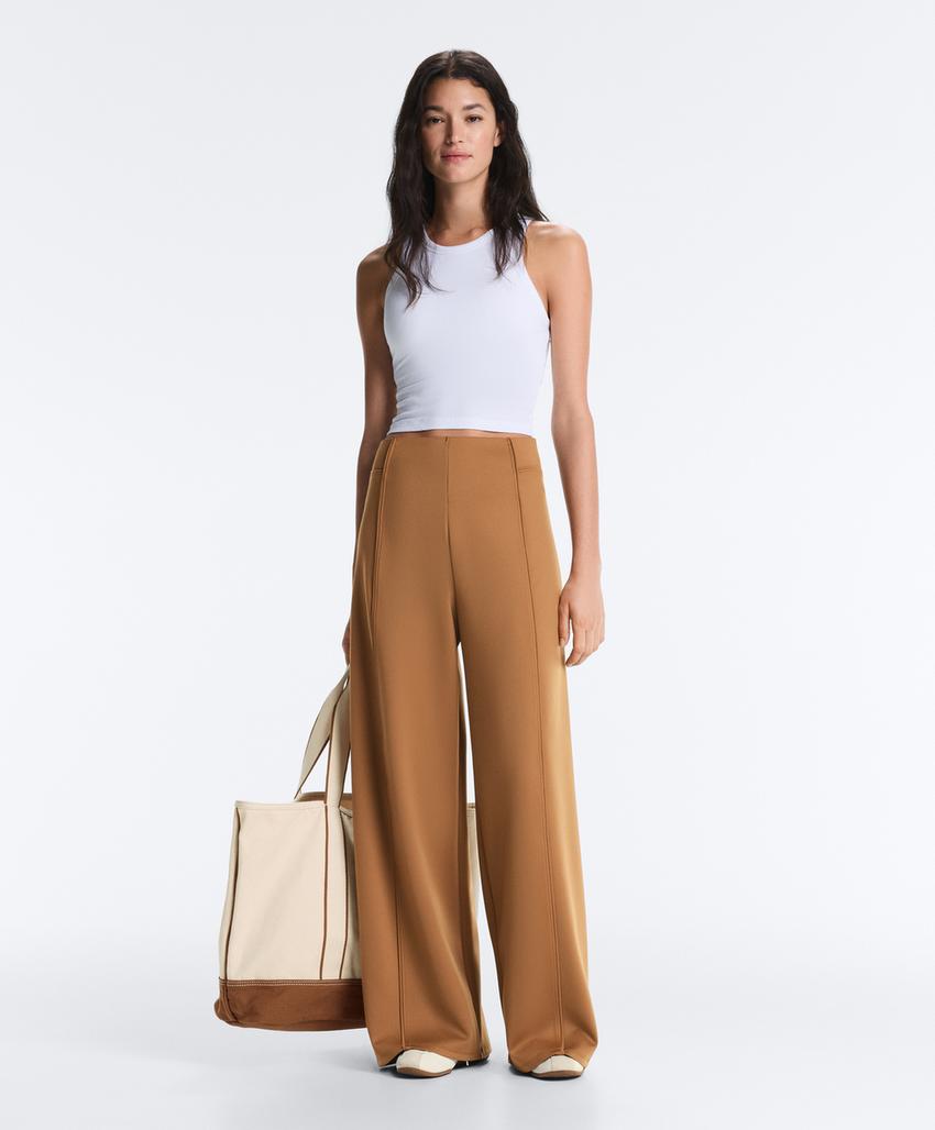 Широкие брюки  с эффектом неопрена