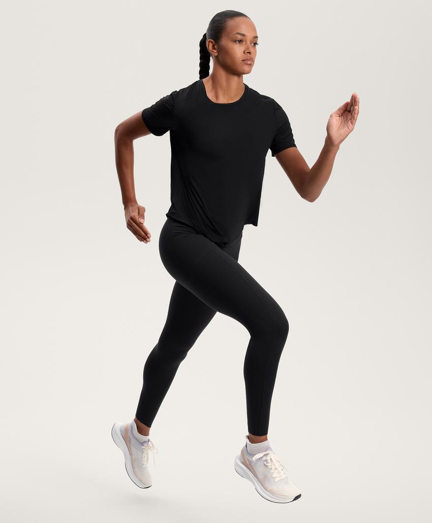 Техническая футболка с короткими рукавами