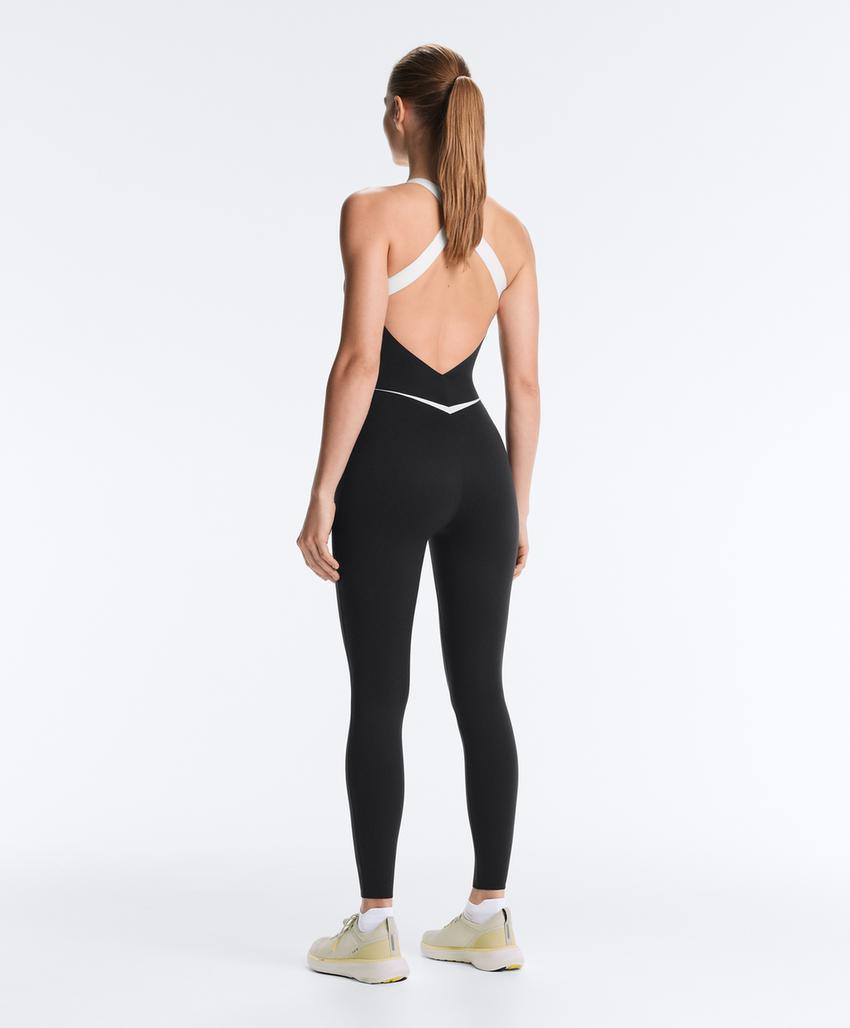 Длинный комбинезон Perfect-adapt без рукавов с контрастными деталями