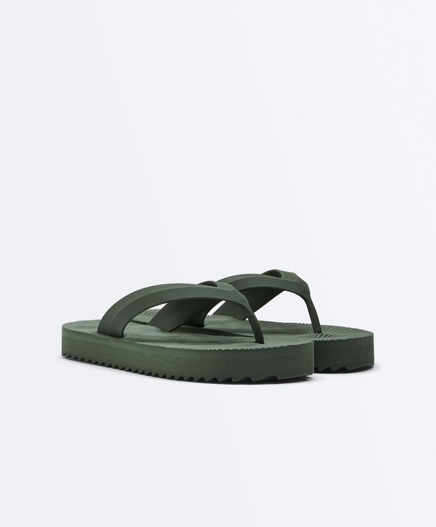 Sandália de banho de plataforma com textura