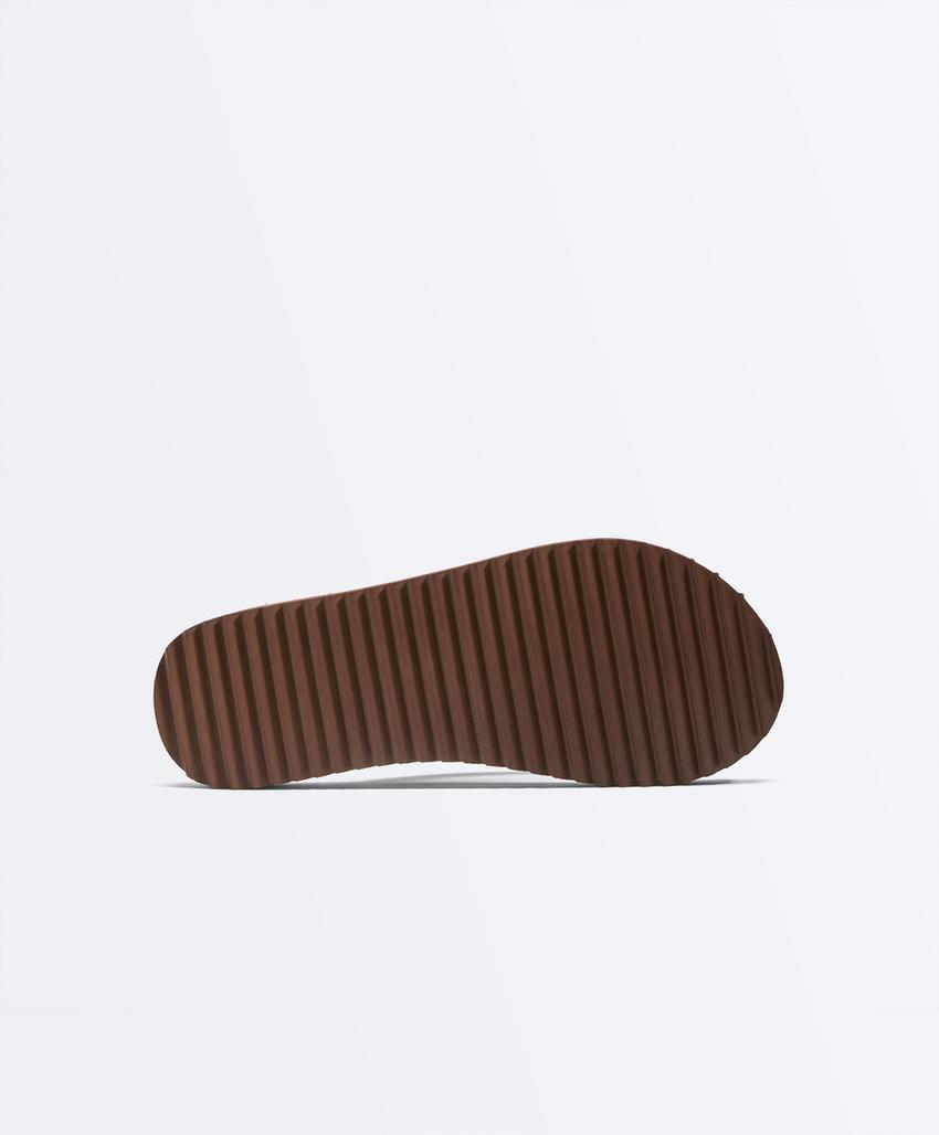 Sandálias de banho entrançadas em corda