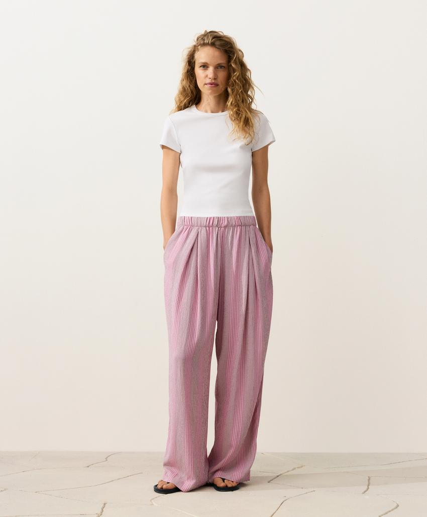 Прямые брюки в полоску