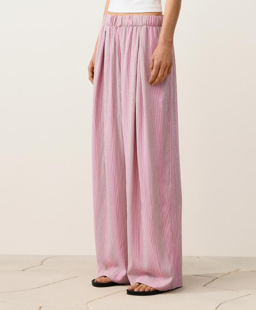 Прямые брюки в полоску