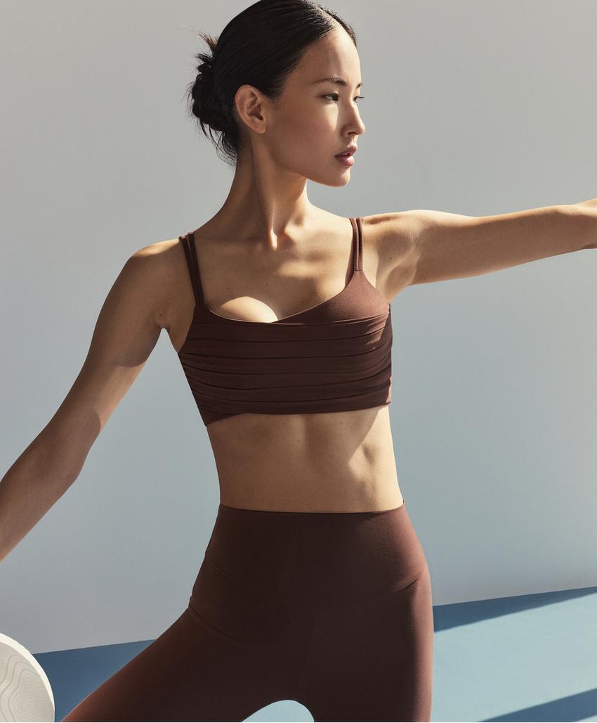 Спортивный бюстгальтер Comfortlux со средней поддержкой и плиссировкой