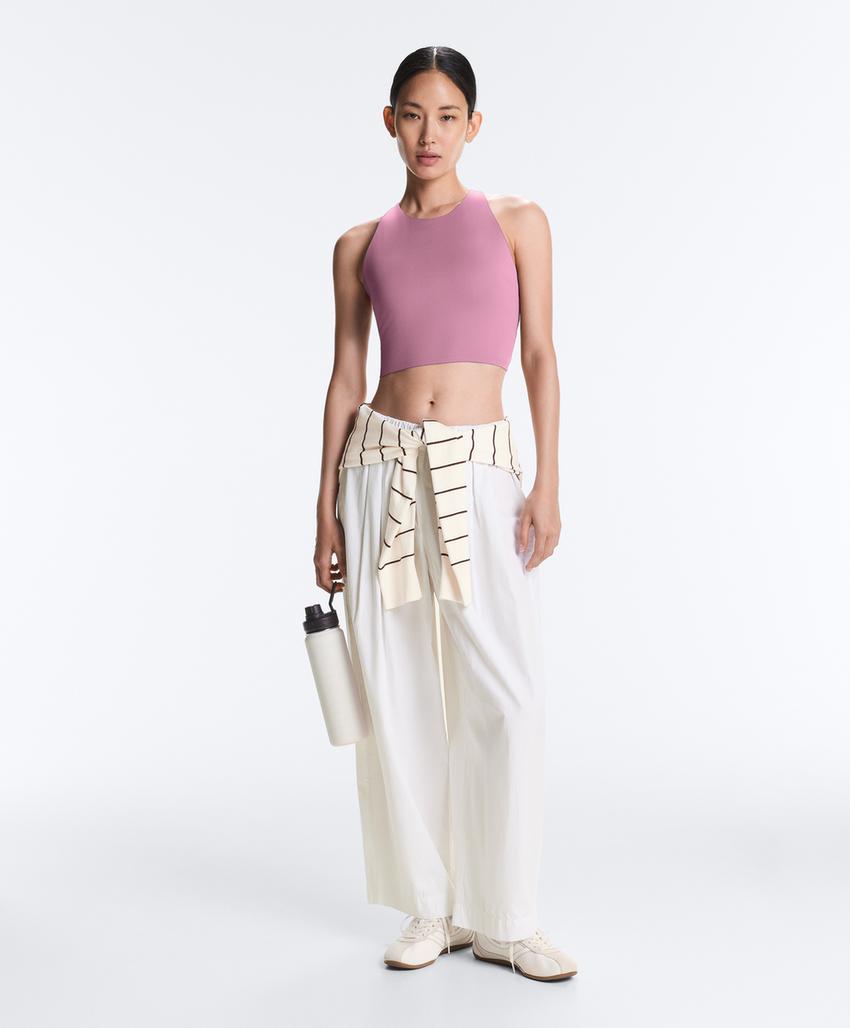 Топ Comfortlux с бретелями и чашками