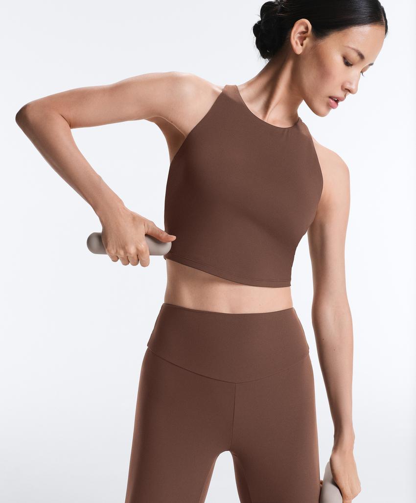 Топ Comfortlux с бретелями и чашками